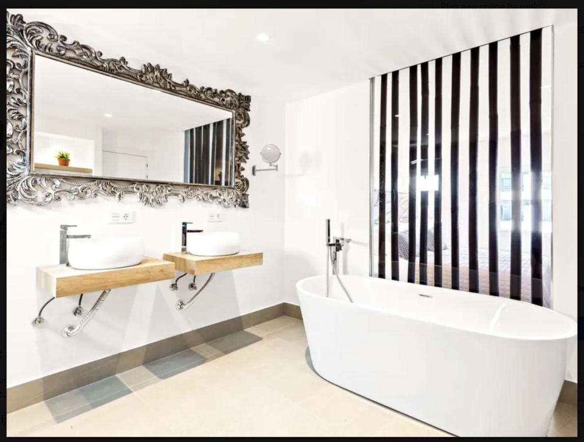 Puerto Banus Luxury Apartment Located In Harbor 马尔韦利亚 外观 照片